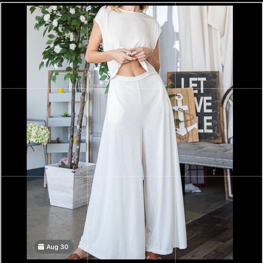 🚨 SALE: BOHO Open Wide Leg Jumpsuit